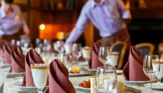 Cómo Mejorar la Satisfacción del Cliente en tu Restaurante · info@acoservi.com · Asesoramiento Profesional para la Hostelería